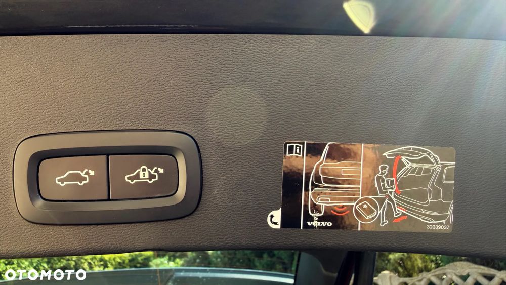 Volvo XC 40 T4 Geartronic Inscription - 37
