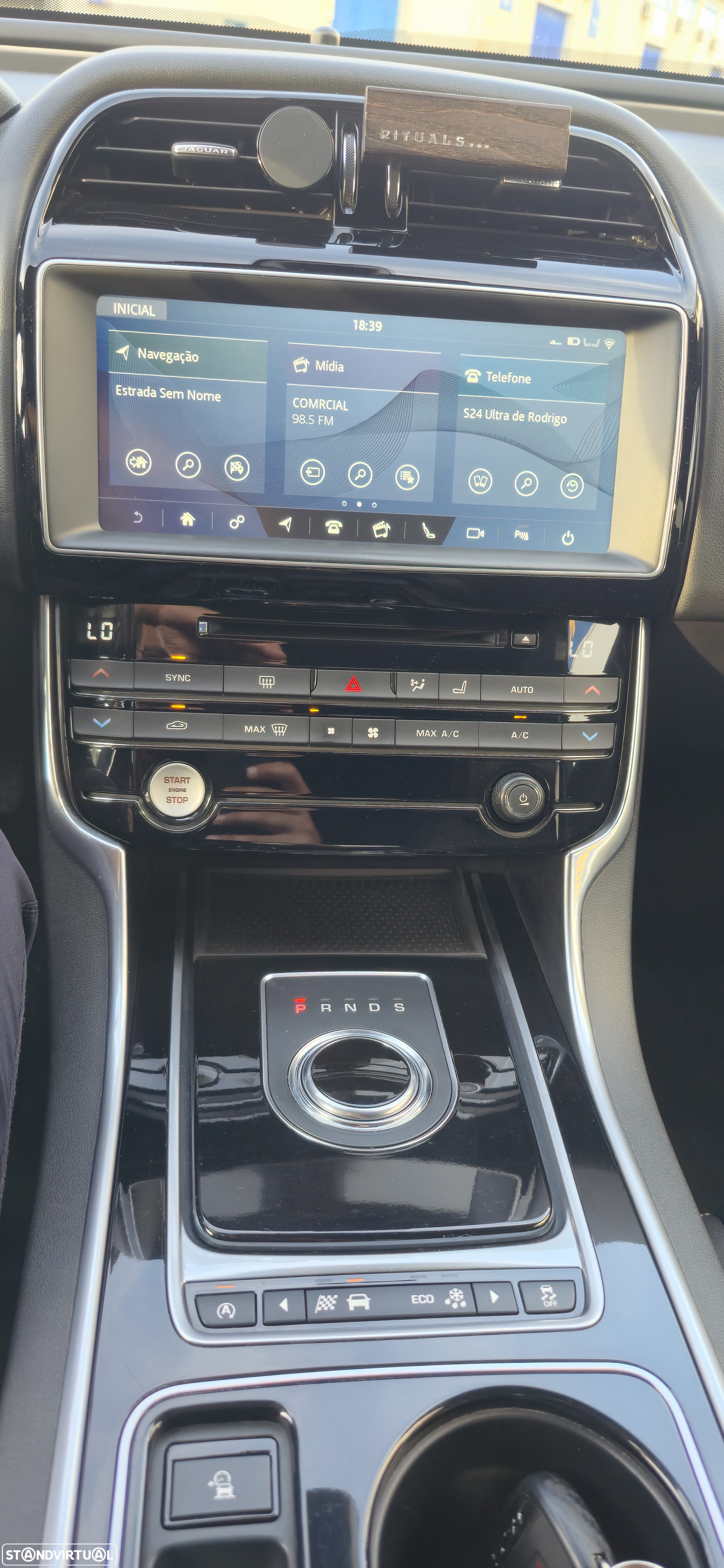Jaguar XE 2.0 D R-Sport Aut. - 11