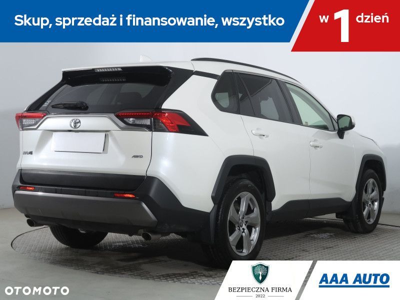 Toyota RAV4 - 6