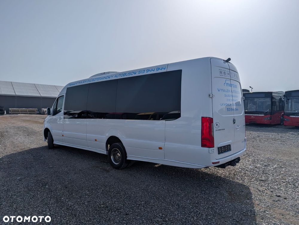 Mercedes-Benz Sprinter 517 - 8