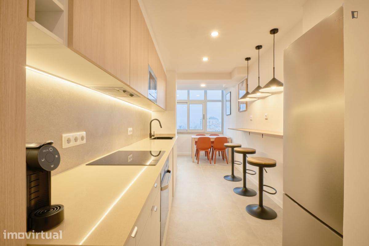 Quarto - localizado em Campolide Lisbon - Grande imagem: 2/37