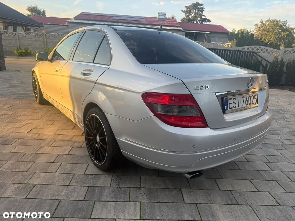 Mercedes-Benz Klasa C 220 T CDI DPF Automatik Avantgarde - 4