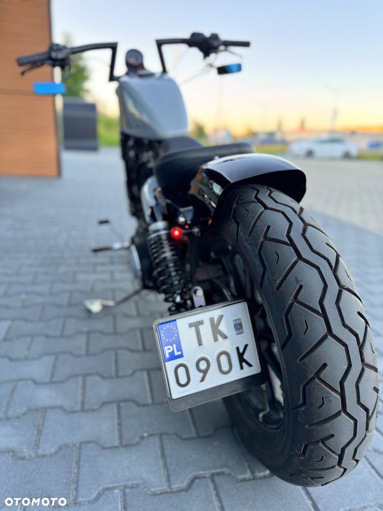 Harley-Davidson Sportster Iron 883 - 10