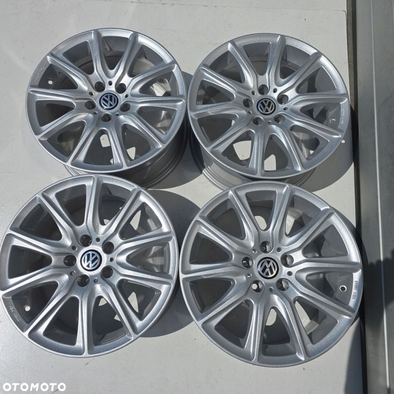 VW PASSAT B7 B8 CC TIGUAN I II ARTEON SHARAN 17 ET30 5x112 8.0 4X - 1