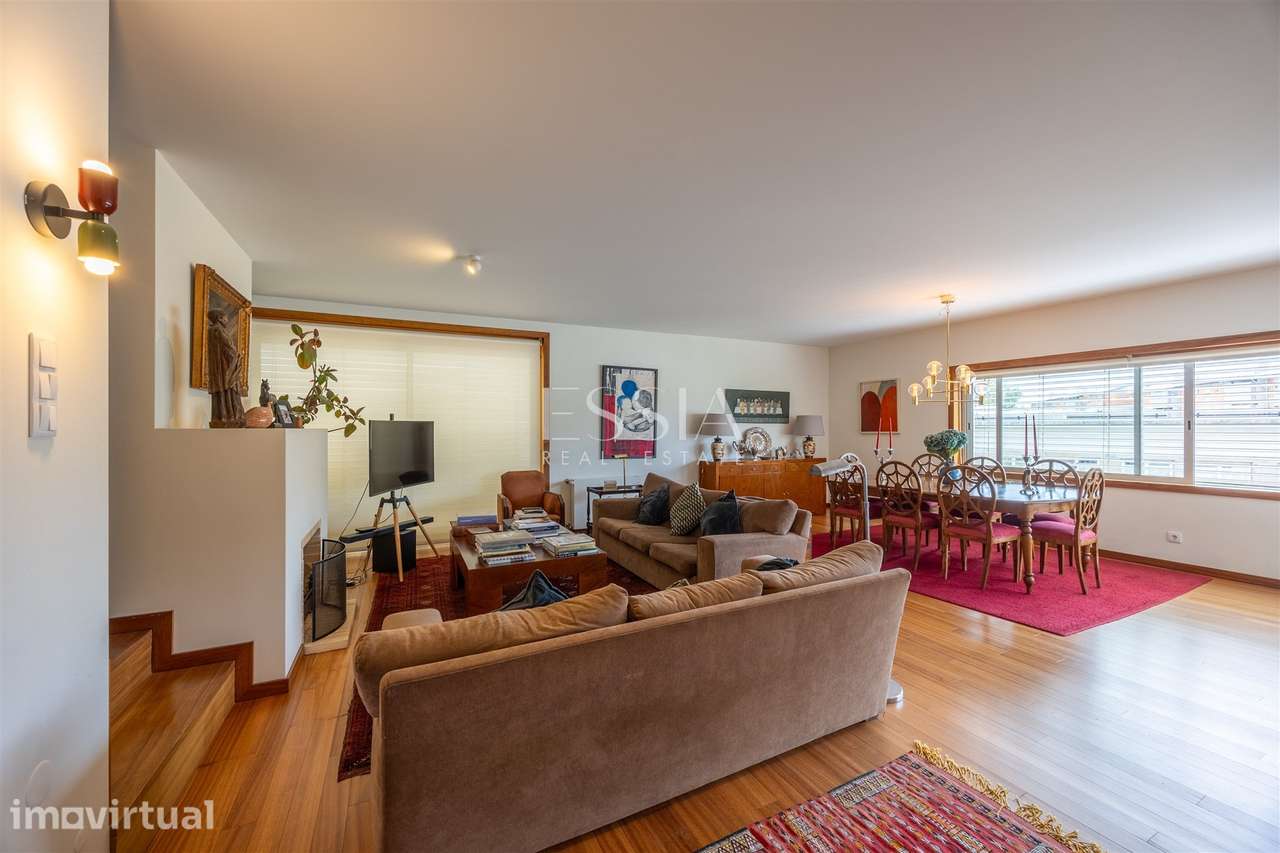 Apartamento T4+1 em Serralves com garagem - Grande imagem: 2/45