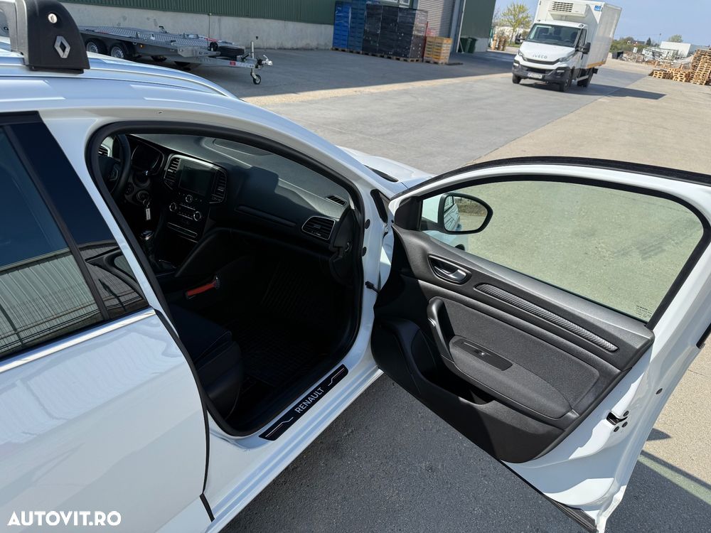 Renault Megane TCe GPF Business - 11