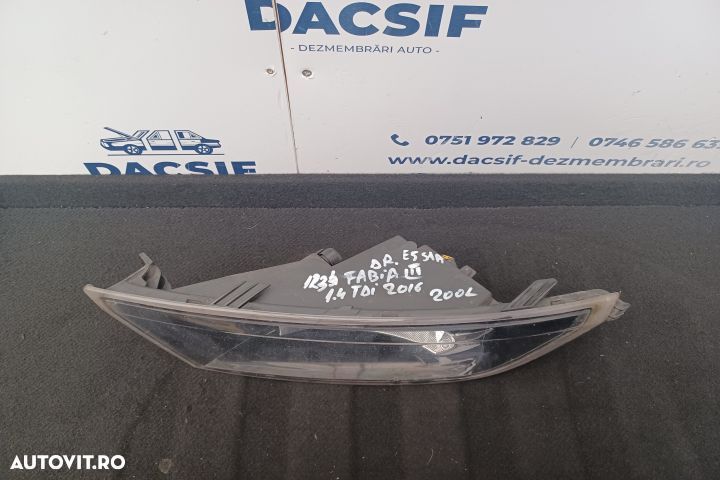 Proiector dreapta Skoda Fabia NJ [2014 - 2018] Hatchback 1.4 TDI DSG - 3