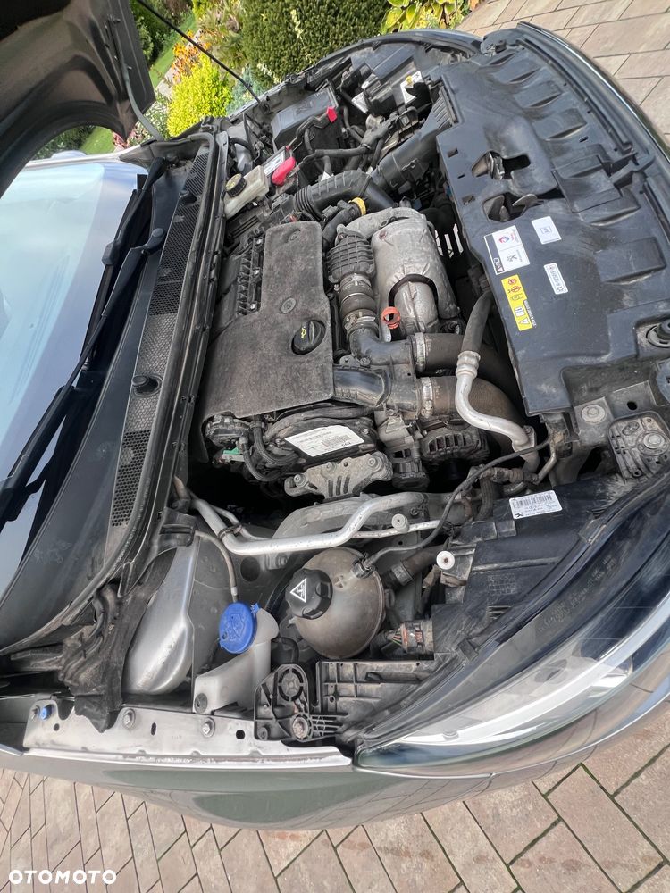 Peugeot 308 - 24