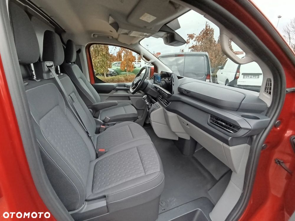 Ford Transit Custom Van L2H1 - 16