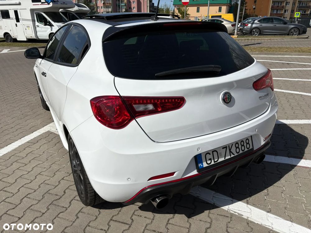 Alfa Romeo Giulietta 1750 TBi Veloce TCT - 12