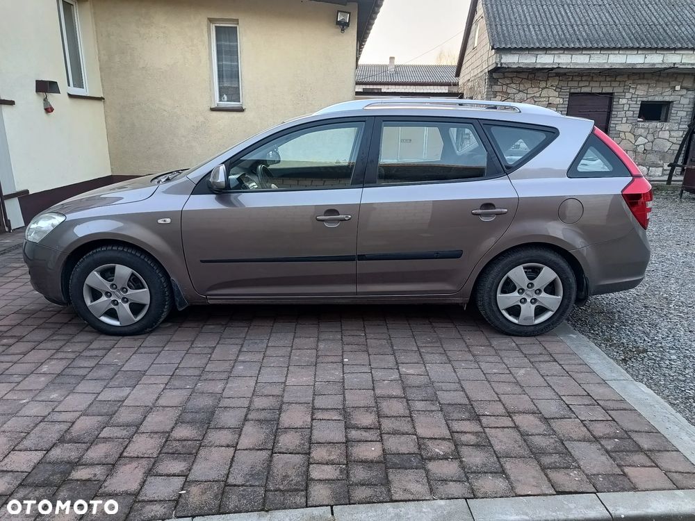 Kia Ceed 1.6 Crdi Comfort - 3