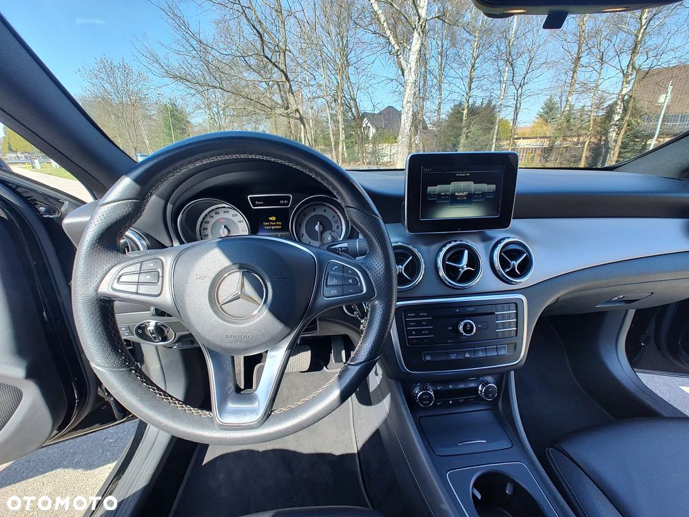 Mercedes-Benz GLA 250 4-Matic - 10
