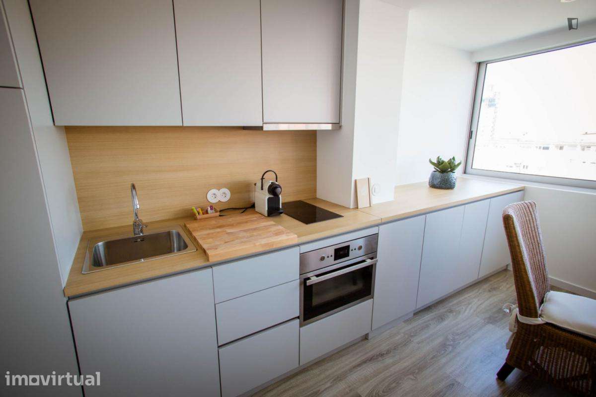 Apartamento com 1 quartos - localizado em Santo Ildefonso Porto - Grande imagem: 2/7