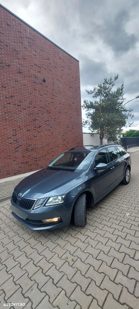Skoda Octavia 1.6 TDI DSG Ambition - 6