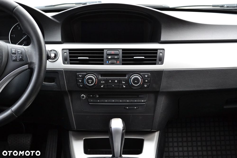 BMW Seria 3 320d DPF - 14