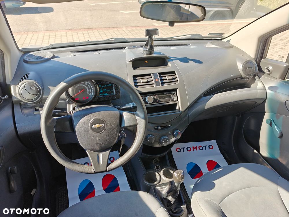 Chevrolet Cruze 1.6 Base - 25
