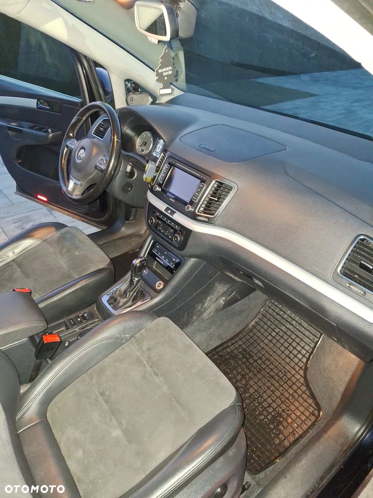 Volkswagen Sharan 2.0 TDI Highline DSG - 25