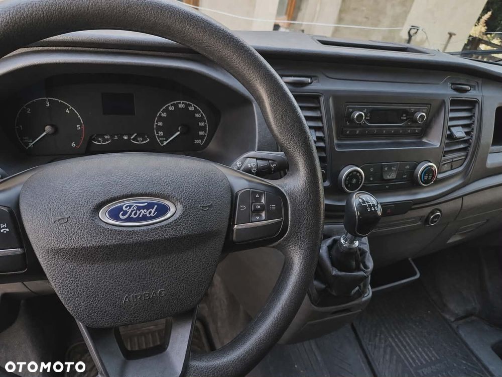 Ford Transit - 12