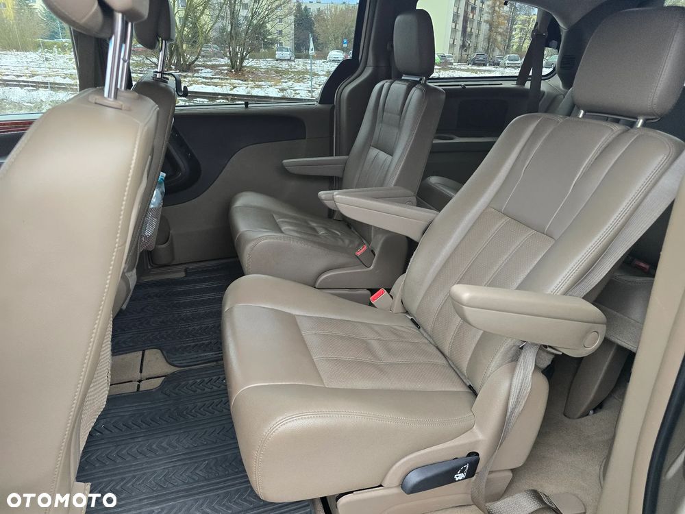 Chrysler Town & Country 3.6 Touring - 27