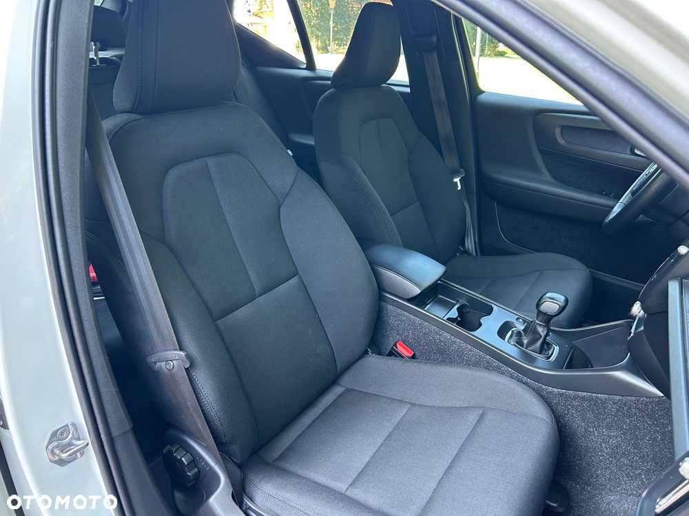 Volvo XC 40 D3 Momentum - 21