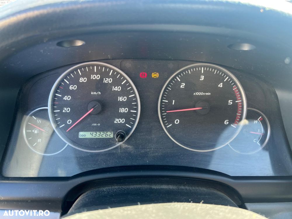 Toyota Land Cruiser 3.0 TD-4D VX - 2