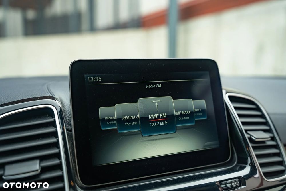 Mercedes-Benz GLS - 18