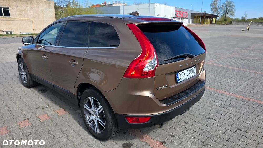Volvo XC 60 D4 Geartronic Summum - 4