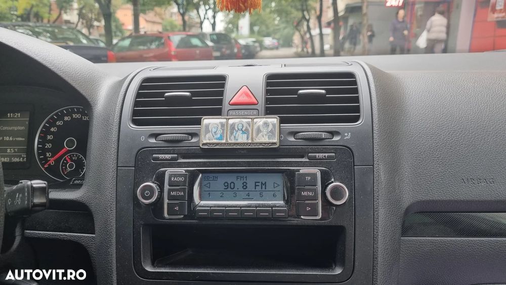 Volkswagen Jetta 2.0 TDI DPF Sportline - 5