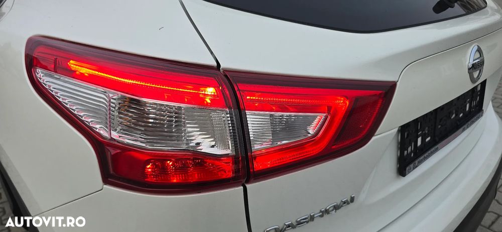 Nissan Qashqai 1.6 DCI N-Vision - 23