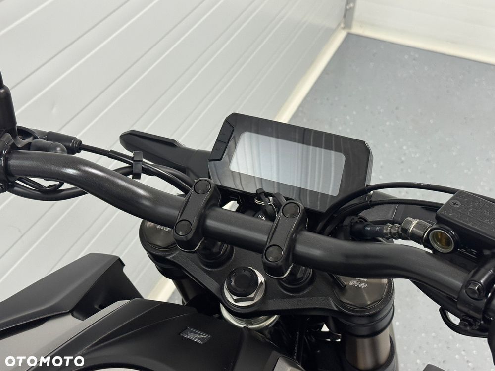 Honda CB - 14