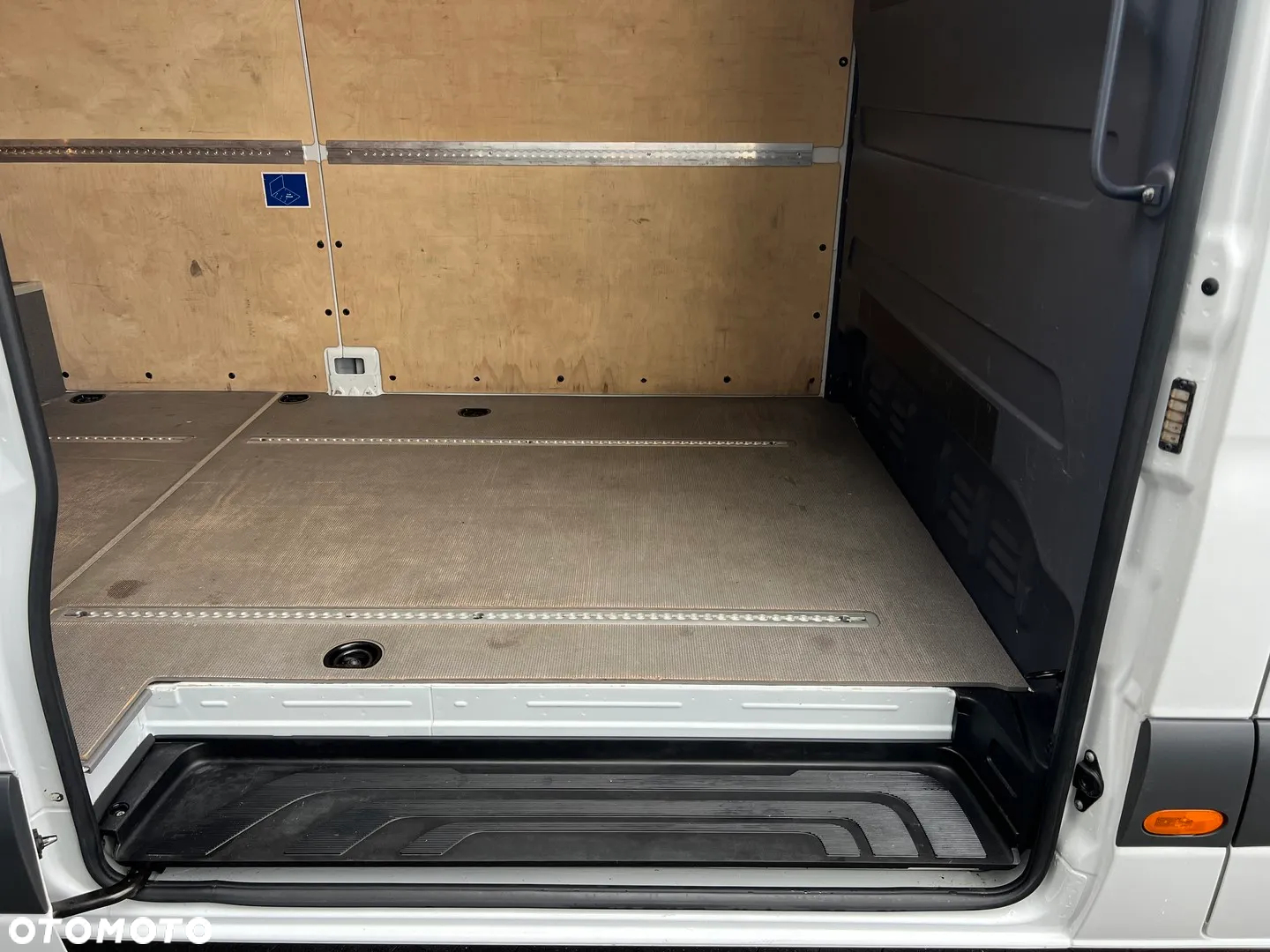 Mercedes-Benz Sprinter - 36