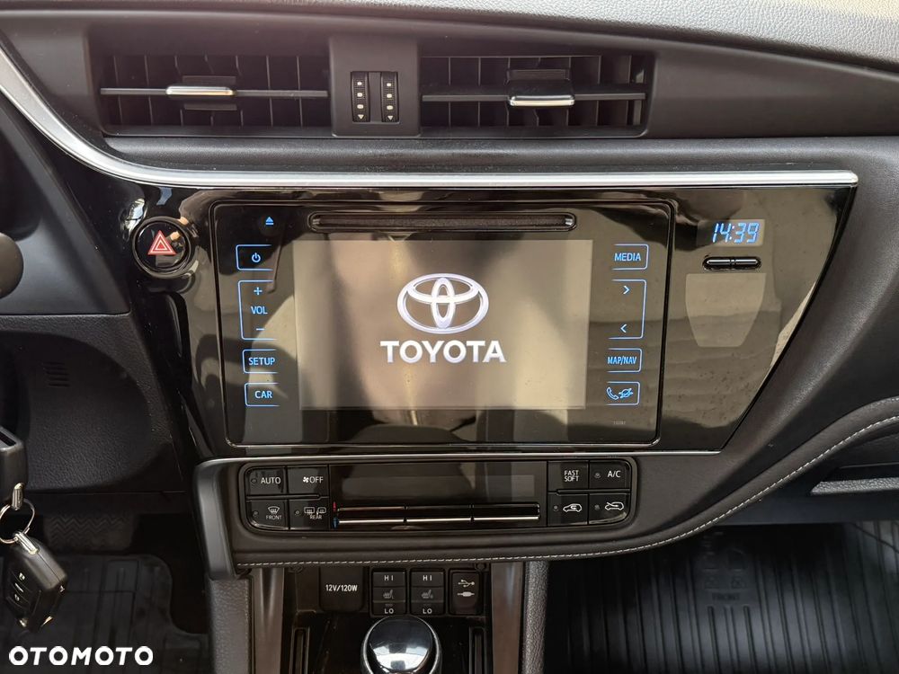 Toyota Auris 1.6 Valvematic Multidrive S Executive - 14