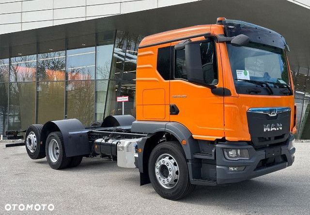 MAN NOWE podwozie MAN TGM 26.320 6x2 / 2026 / bez przebiegu / kab. sypialna - 3