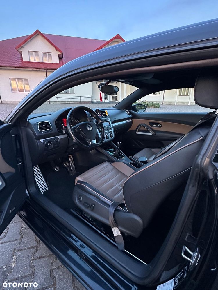 Volkswagen Scirocco 2.0 TDI - 10