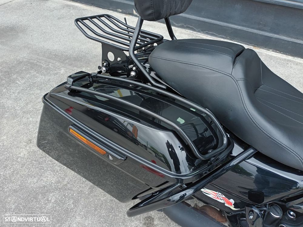Harley-Davidson FLHXS Street Glide Special - 11
