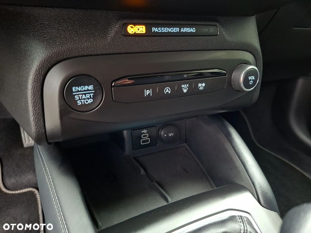 Ford Focus 1.0 EcoBoost mHEV Titanium X - 24
