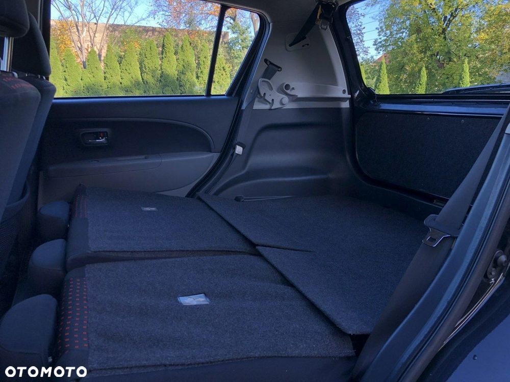 Daihatsu Sirion - 38