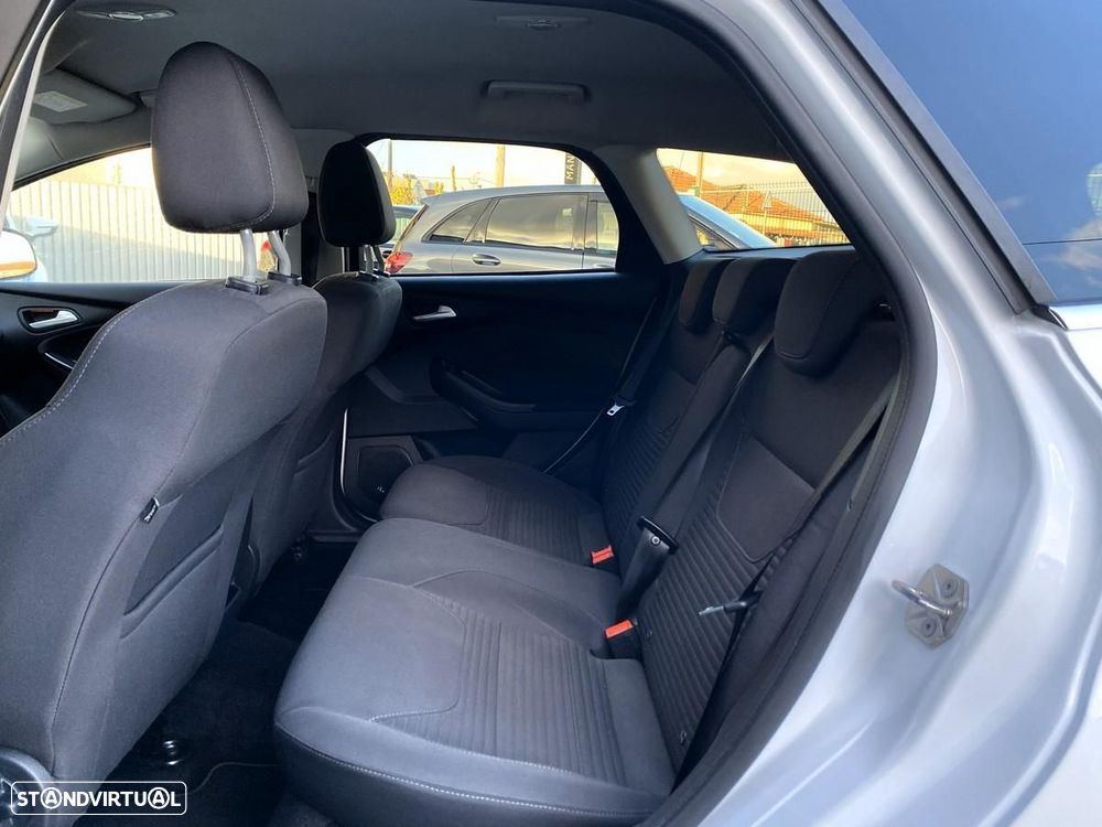 Ford Focus SW 1.5 TDCi EcoBlue Titanium - 28