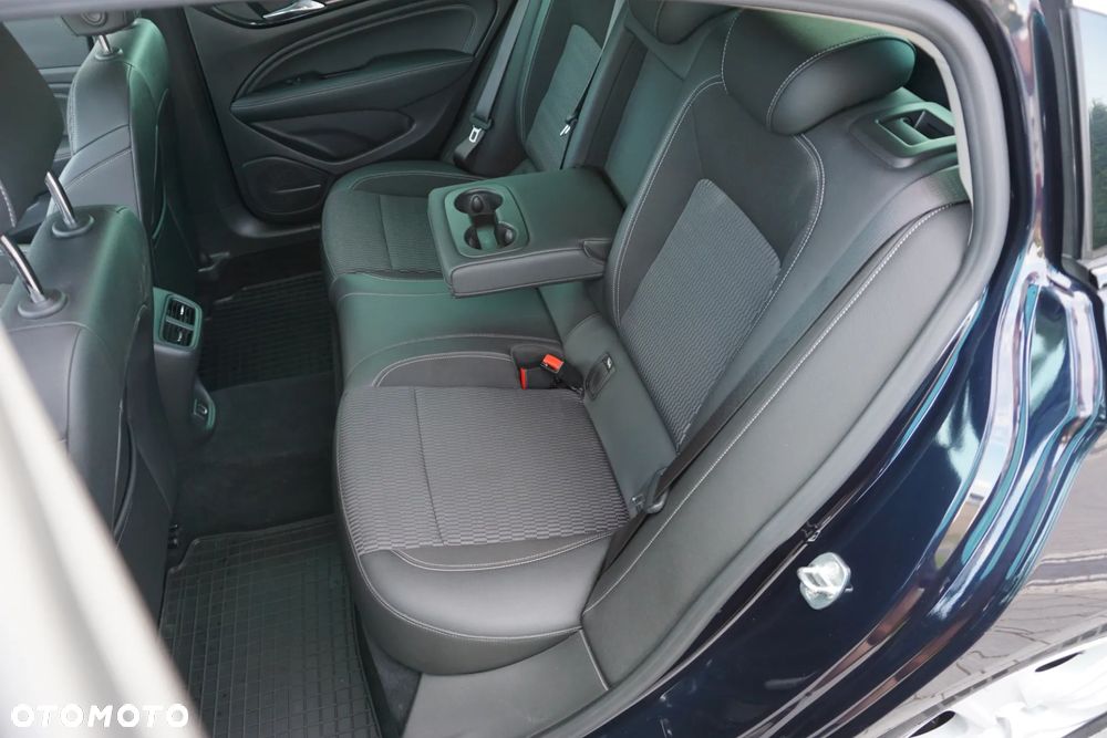 Opel Insignia 1.6 T Innovation S&S - 12