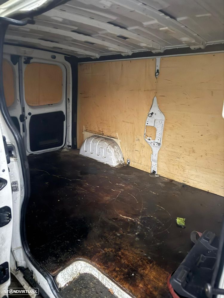 Renault Trafic III 1.6DCI 2018 Para Peças - 6
