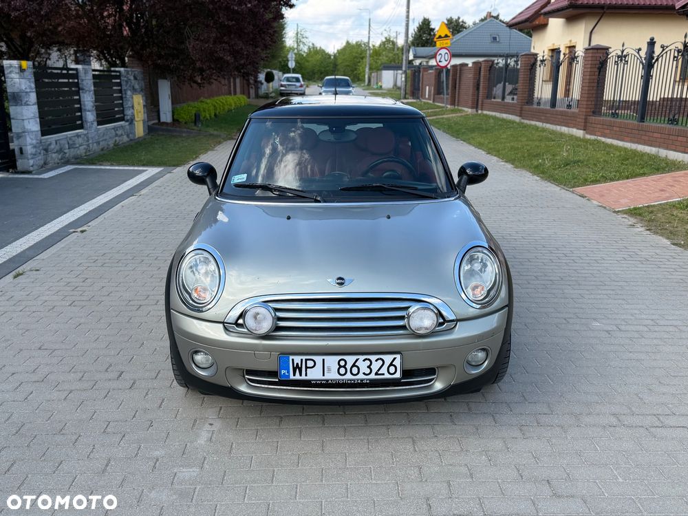 MINI Cooper 50 Mayfair - 2
