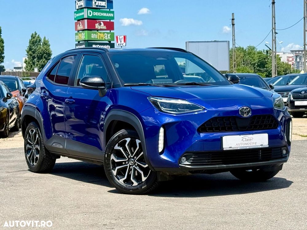 Toyota Yaris Cross 1.5 VVT-i HSD 4x4 Dynamic - 4