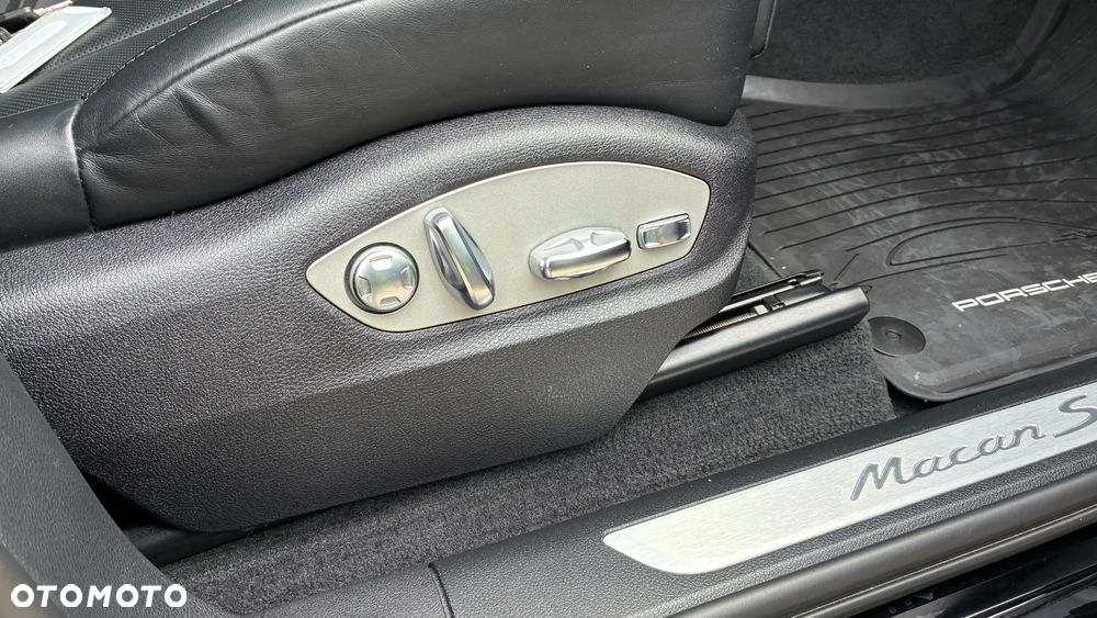 Porsche Macan - 12
