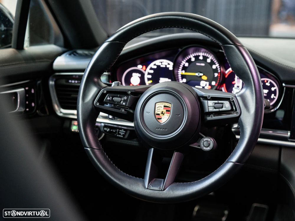 Porsche Panamera 4S E-Hybrid - 35