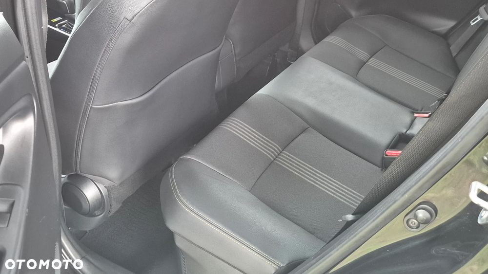 Toyota Yaris Cross 1.5 VVT-i AWD-i Elegant - 24