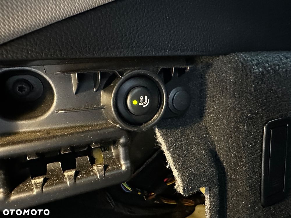 BMW Seria 3 320d Edition Luxury Line Purity - 33