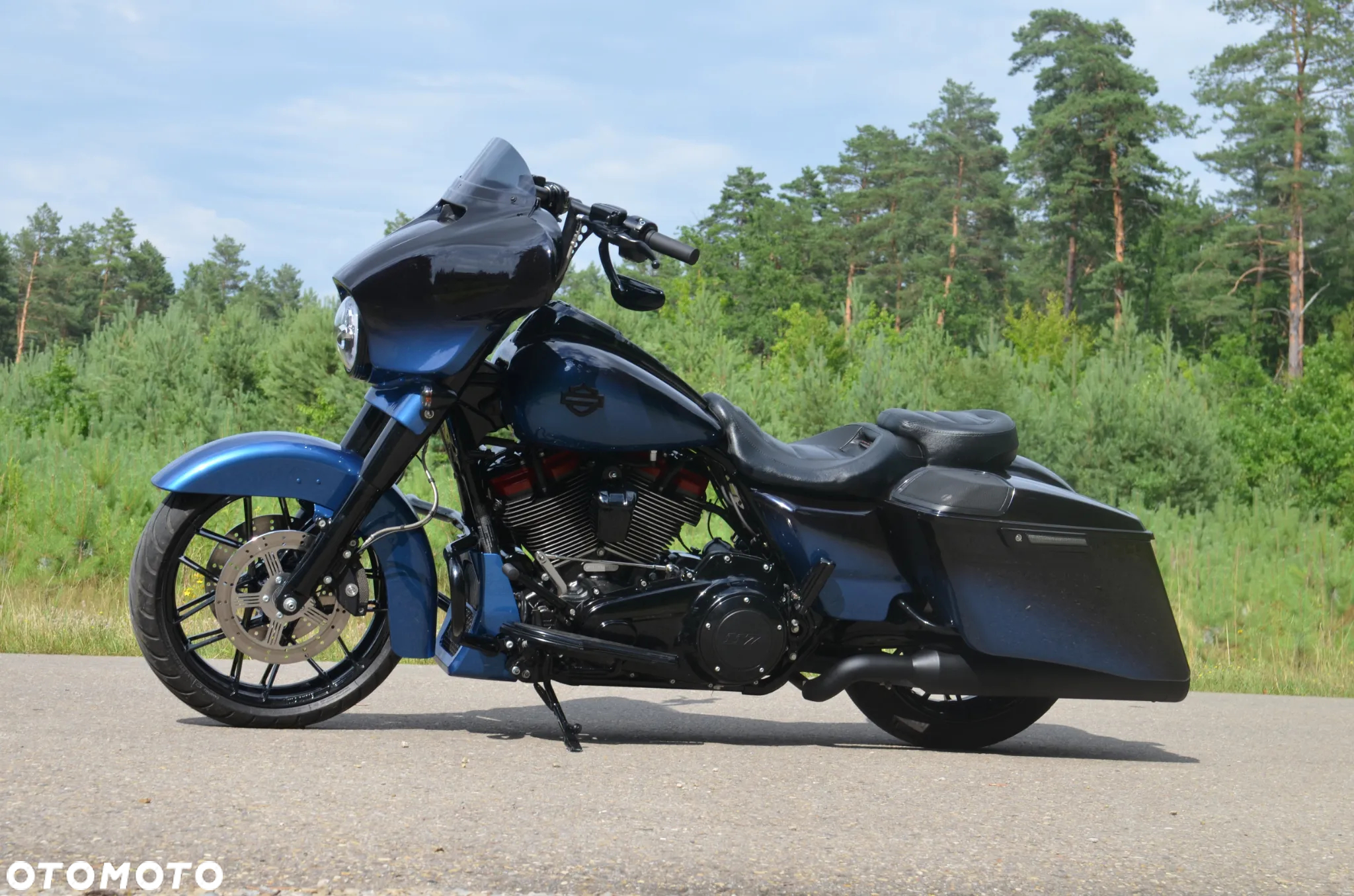 Harley-Davidson CVO Street Glide - 16