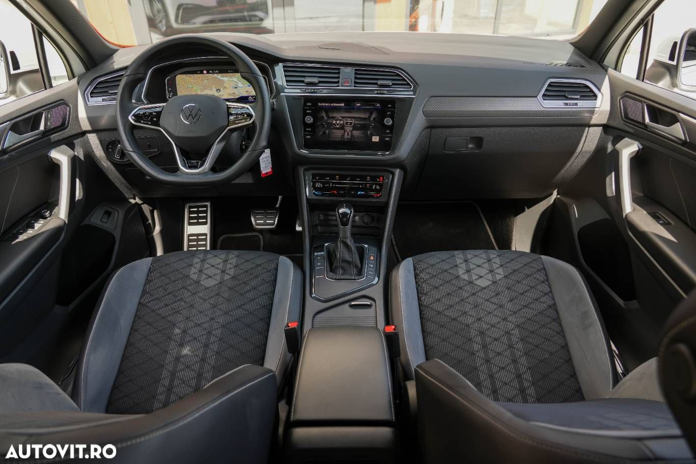Volkswagen Tiguan 2.0 TDI SCR DSG R-Line - 17