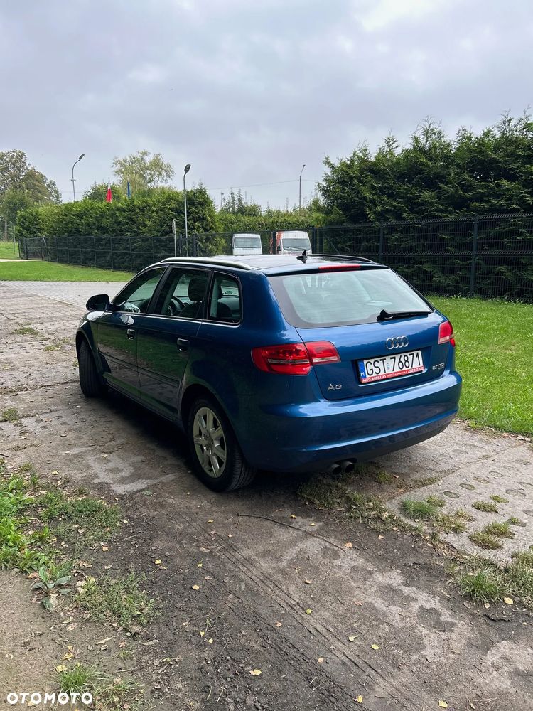 Audi A3 2.0 TDI DPF Ambiente - 2