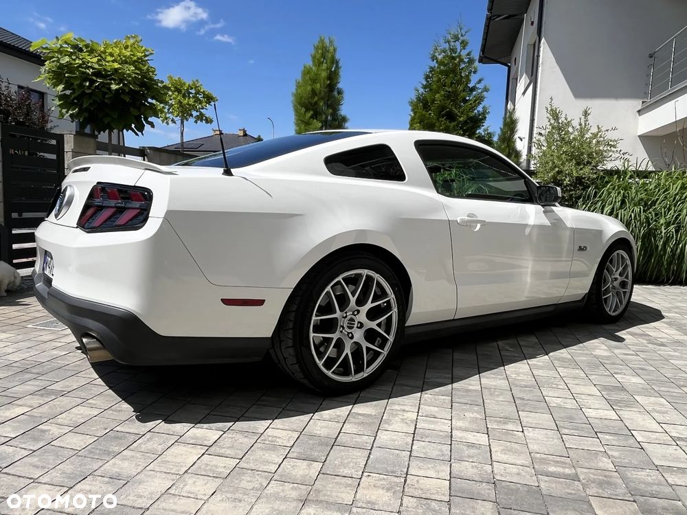 Ford Mustang 5.0 V8 GT - 12